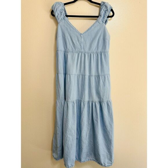 Old Navy Dresses & Skirts - Old Navy Women's Chambray Tiered Maxi Dress with Cap Sleeves and Pockets, Size L